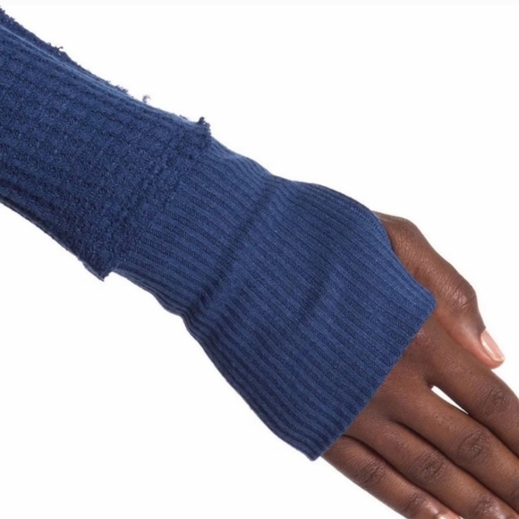 FREE PEOPLE North Shore Porcelain Blue Tunic - Picture 2 of 7